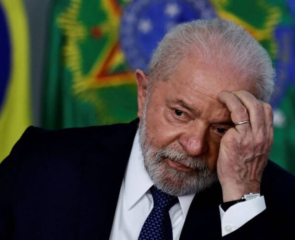 Aprovação de Lula cai a 24%, mostra Datafolha