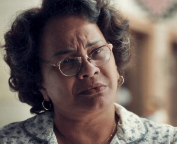 Garota do Momento - Carmem (Solange Couto)