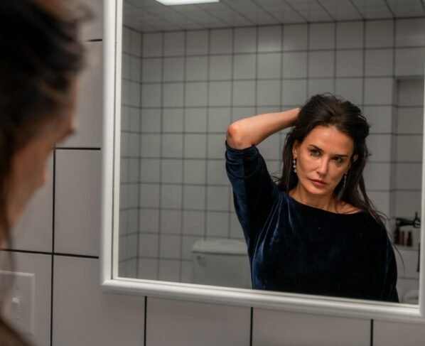 the substance a substancia victorias secret demi moore - metrópoles