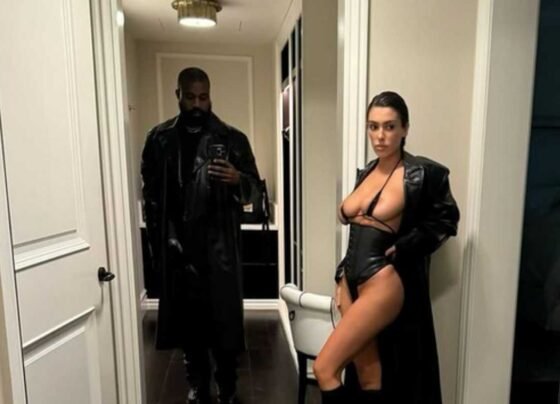 Kanye West fotografa a esposa