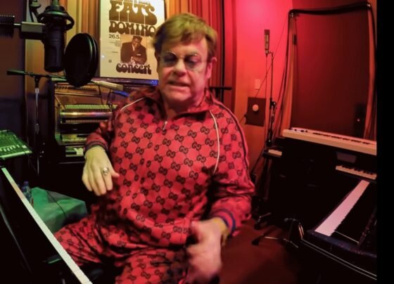 Elton John ganhou Emmy e atinge nível de EGOT