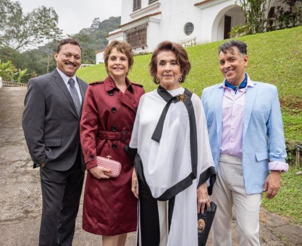 Volta Por Cima - Joyce (Drica Moraes), Belisa (Betty Faria), Gigi (Rodrigo Fagundes) e Sebastian (Fabio Lago)