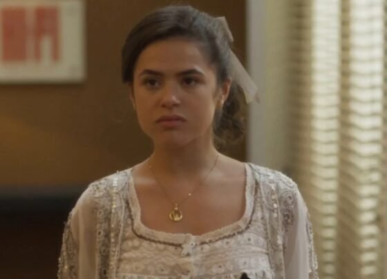 Garota do Momento - Bia (Maisa)