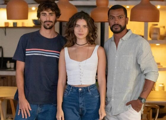 Cristiano (Bruno Montaleone), Michele (Alanis Guillen) e Daniel (Samuel de Assis) em Mania de Você