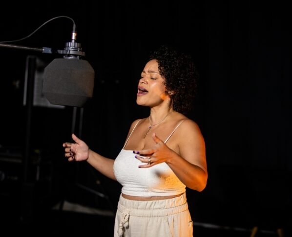 Carol Nogueira - Gravação do álbum 'Rodoviária do Samba'.