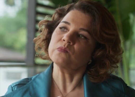 Violeta (Isabel Teixeira) - Volta por Cima