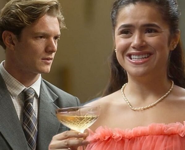 Bia salva noivado com Beto em "Garota do Momento" – Foto: Reprodução Globo