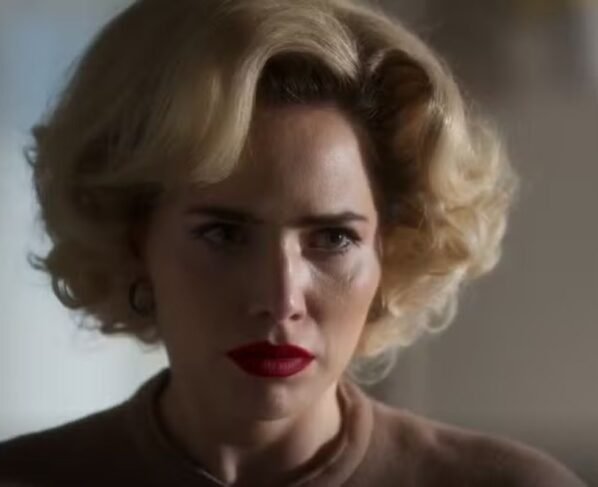 Zélia (Letícia Colin)