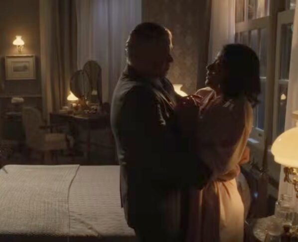 Garota do Momento - Clarice (Carol Castro) explode com Juliano (Fábio Assunção)