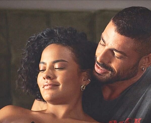 ‘Vale Tudo’: César rouba Maria de Fátima – Foto: Reprodução Globo