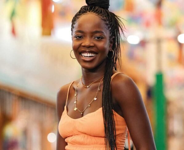 Leona (Clara Moneke) em Dona de Mim