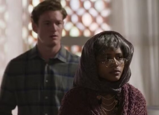 Garota do Momento - Beatriz (Duda Santos) se disfarça