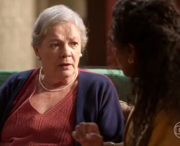 Garota do Momento - Arlete (Bete Mendes) e Beatriz (Duda Santos)