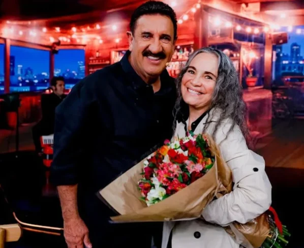 Ratinho e Regina Duarte. Foto: Lourival Ribeiro/SBT