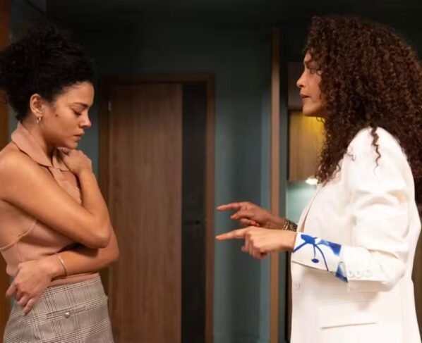 Maria de Fátima (Bella Campos) e Raquel (Taís Araujo)