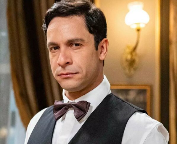 Celso (Rainer Cadete) em Êta Mundo Melhor