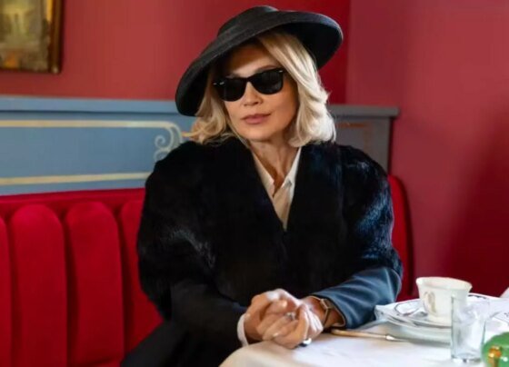 Sandra (Flávia Alessandra) retornando em