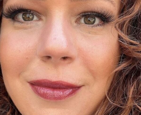 Leandra Leal surge em rara aparição com os dois filhos e encanta web