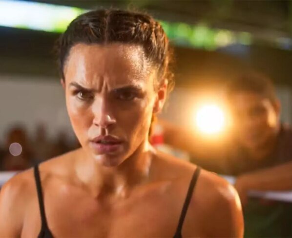 Bárbara (Giovana Cordeiro)