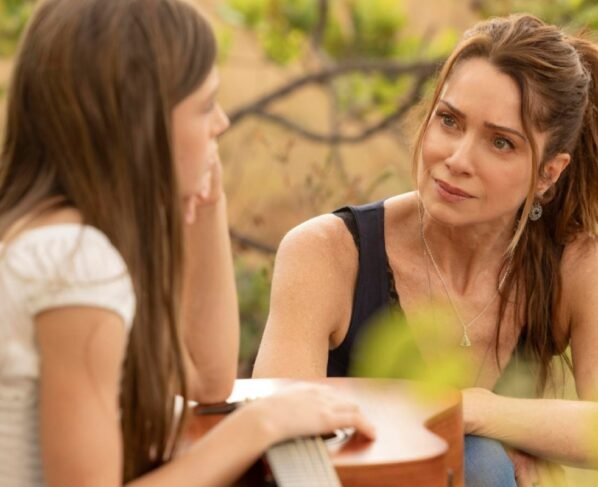 janete (leticia spiller) com agrado crianaça em coração acelerado