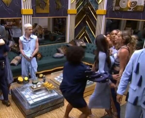 Web pede expulsão de Jordana após briga com Samira - Reprodução/Globo