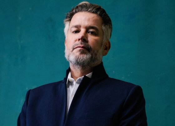 Santiago Ferette (Murilo Benício) em