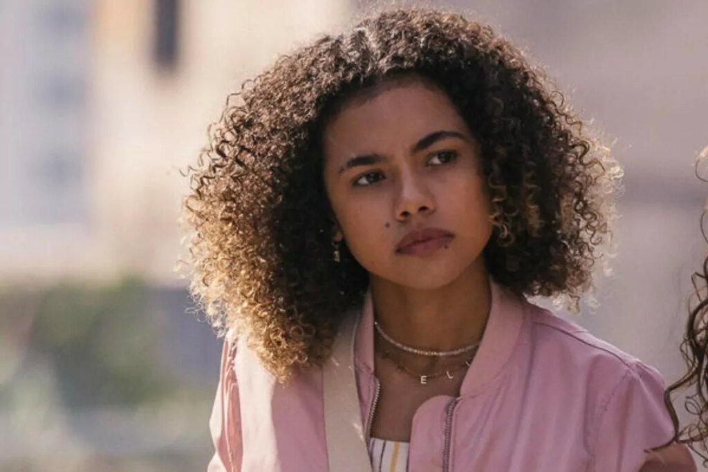 Joélly (Alana Cabral) em Três Graças