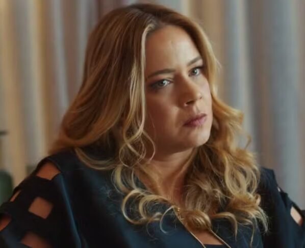 Zilá confronta Cinara sobre falta de eficácia de poções em Coração Acelerado